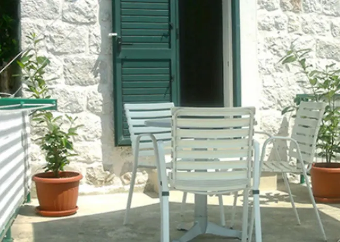 Pensionat Menego Bol